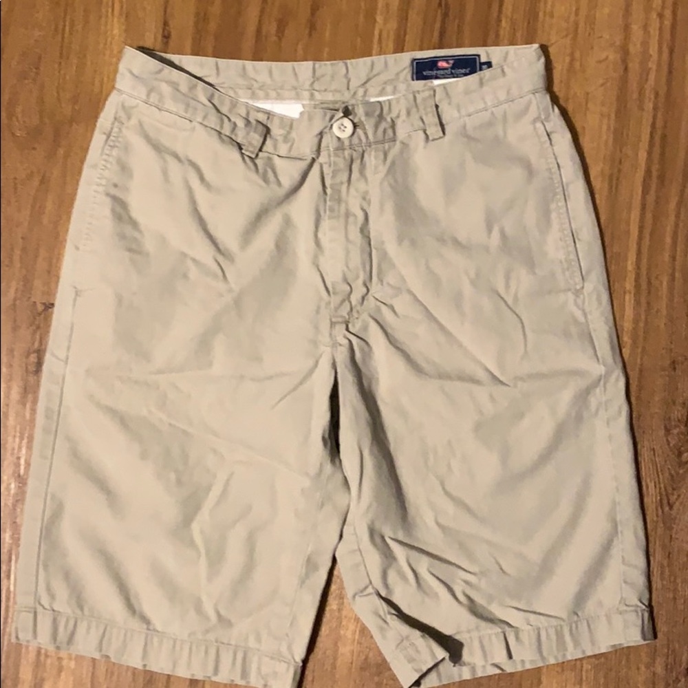 COPY - Vineyard vines khaki shorts